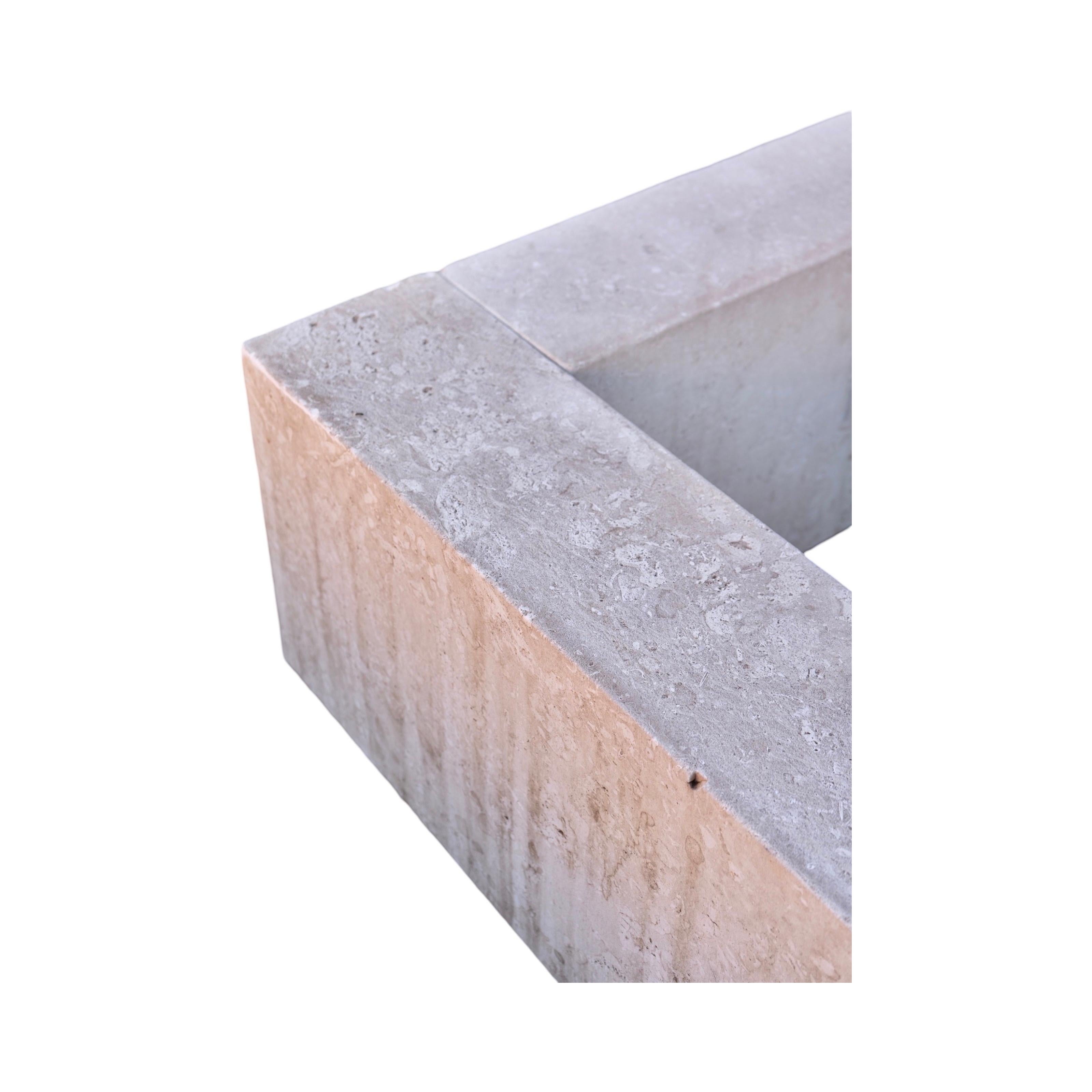 Contemporary French Limestone Geometrischer Wandbrunnen im Angebot 2