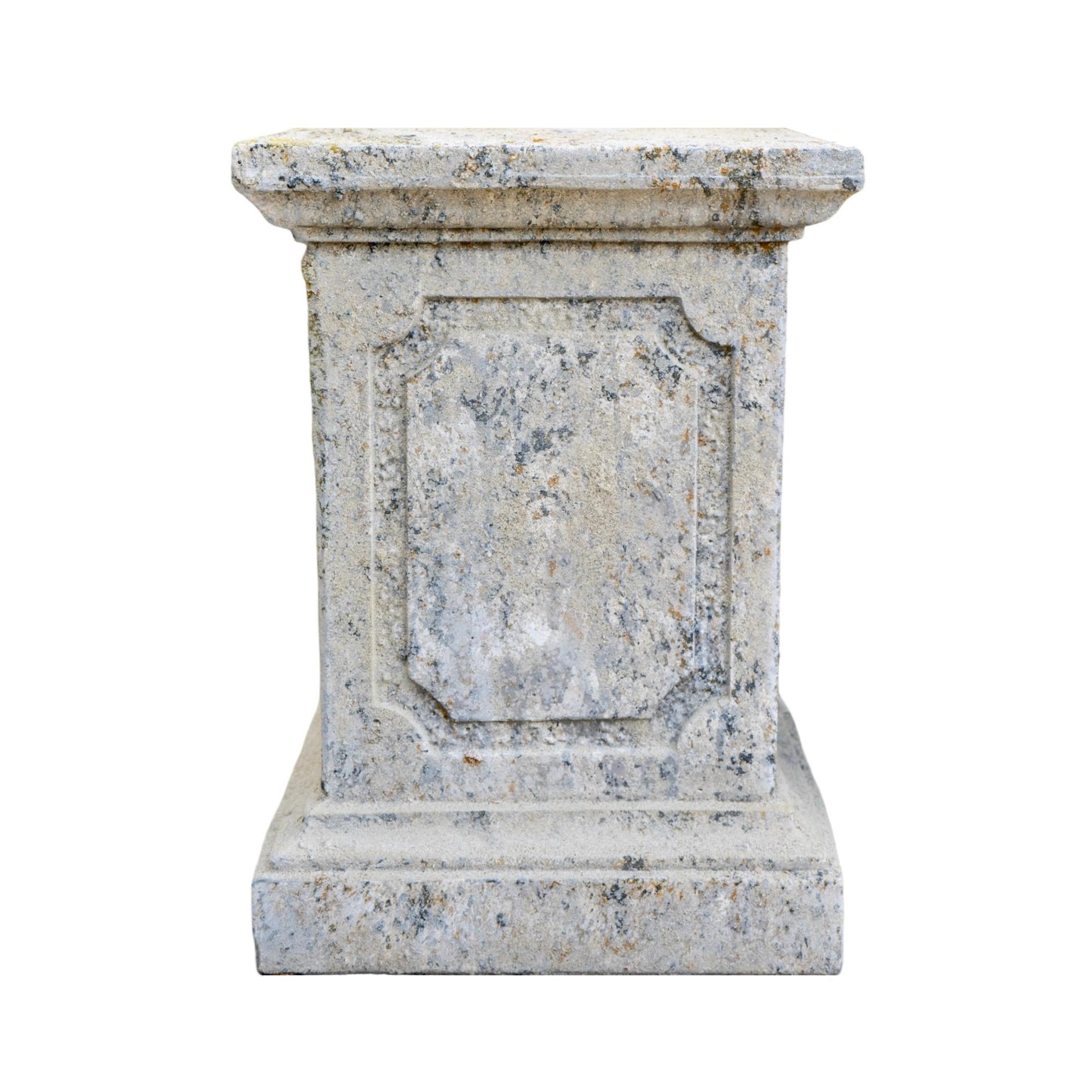 This Contemporary French Medici Base is handcrafted in Europe and offers a durable and stylish base for any vessel or sculpture in your outdoor garden space. Made from a high-quality granite composite, this base boasts a modern medici style and is