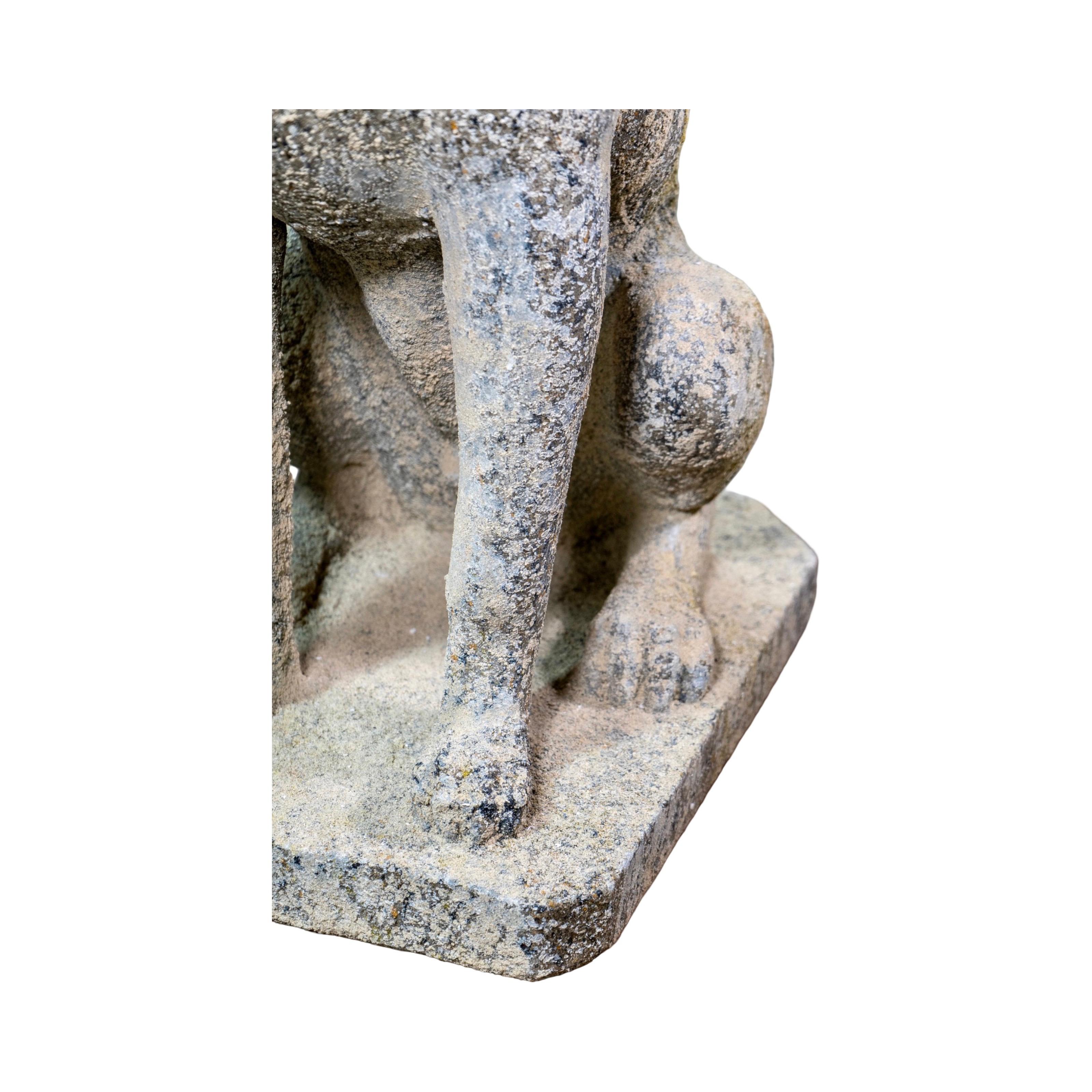 Statue contemporaine de bouledogue français en pierre reconstituée en vente 3