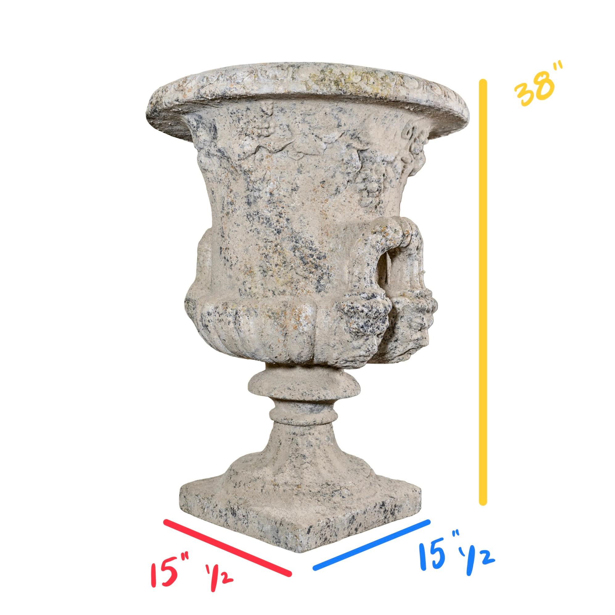 AM Contemporary French Reconstituted Stone (pierre reconstituée française) en vente 12