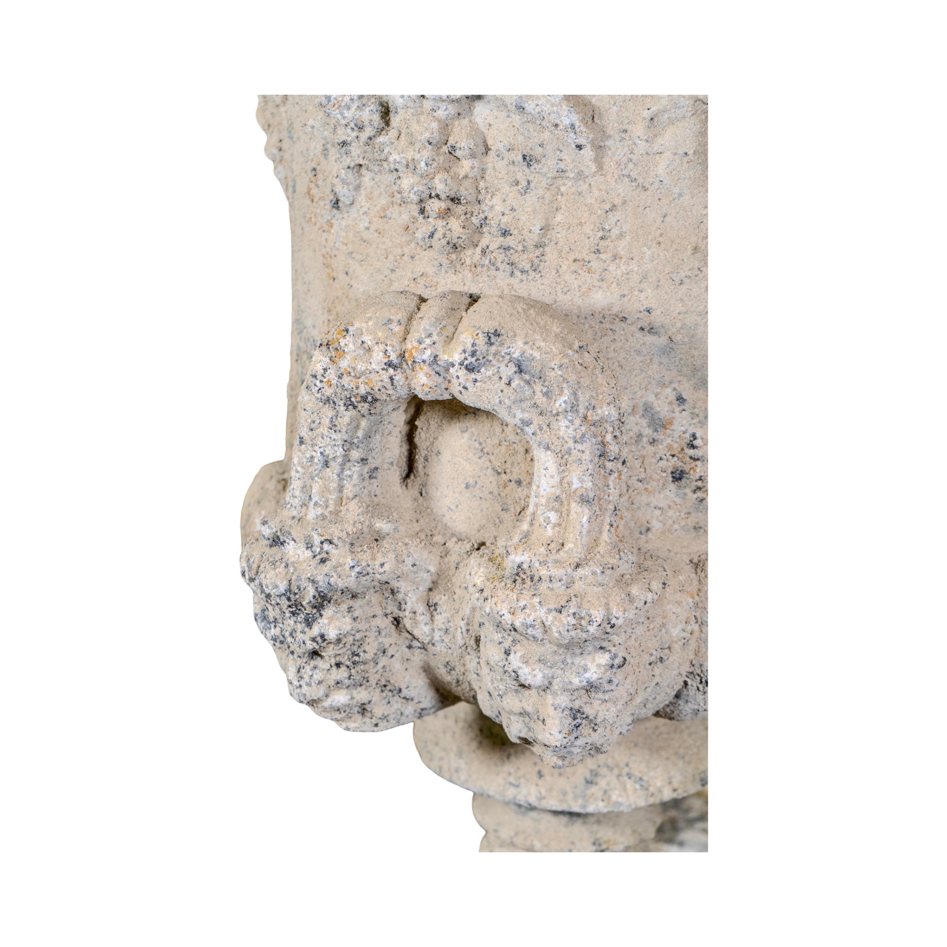 AM Contemporary French Reconstituted Stone (pierre reconstituée française) en vente 3