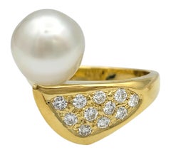 Contemporary Freshwater Pearl and Diamond Bypass Style Cocktail Ring 18K Gold