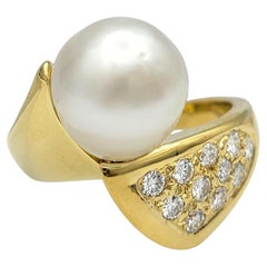 Contemporary Freshwater Pearl and Diamond Bypass Style Cocktail Ring 18K Gold