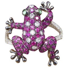 Retro Contemporary Frog Ring in 18 Carat Gold with Rubies, Diamonds and Gem Set Eyes