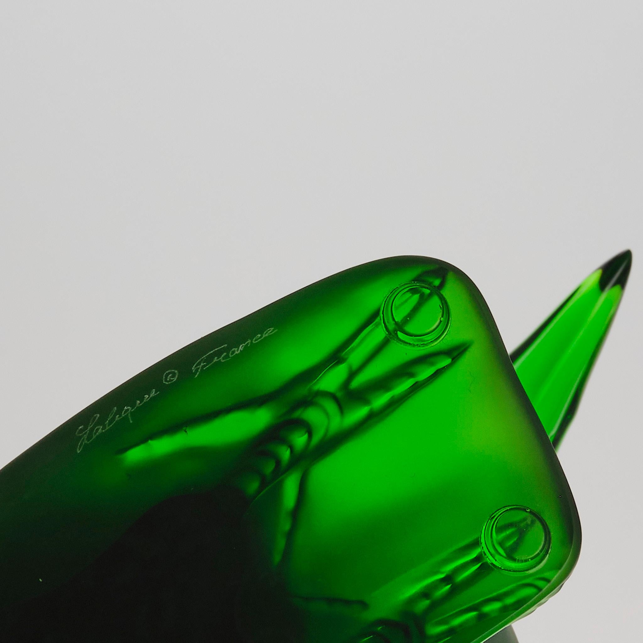 Scultura contemporanea in vetro smerigliato 