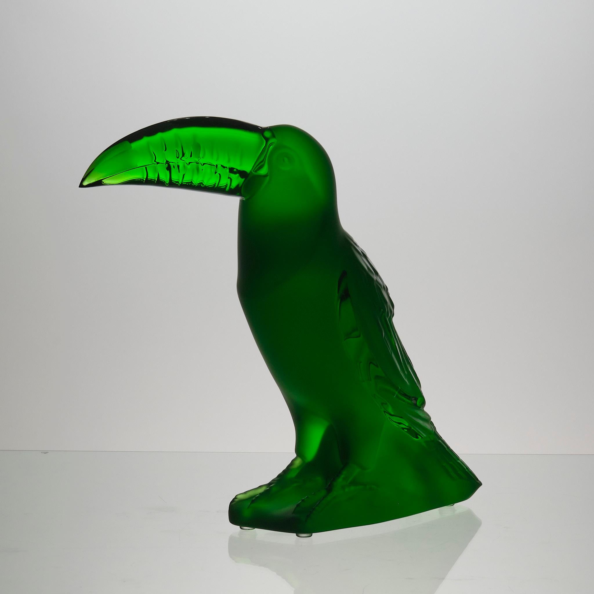 Scultura contemporanea in vetro smerigliato 