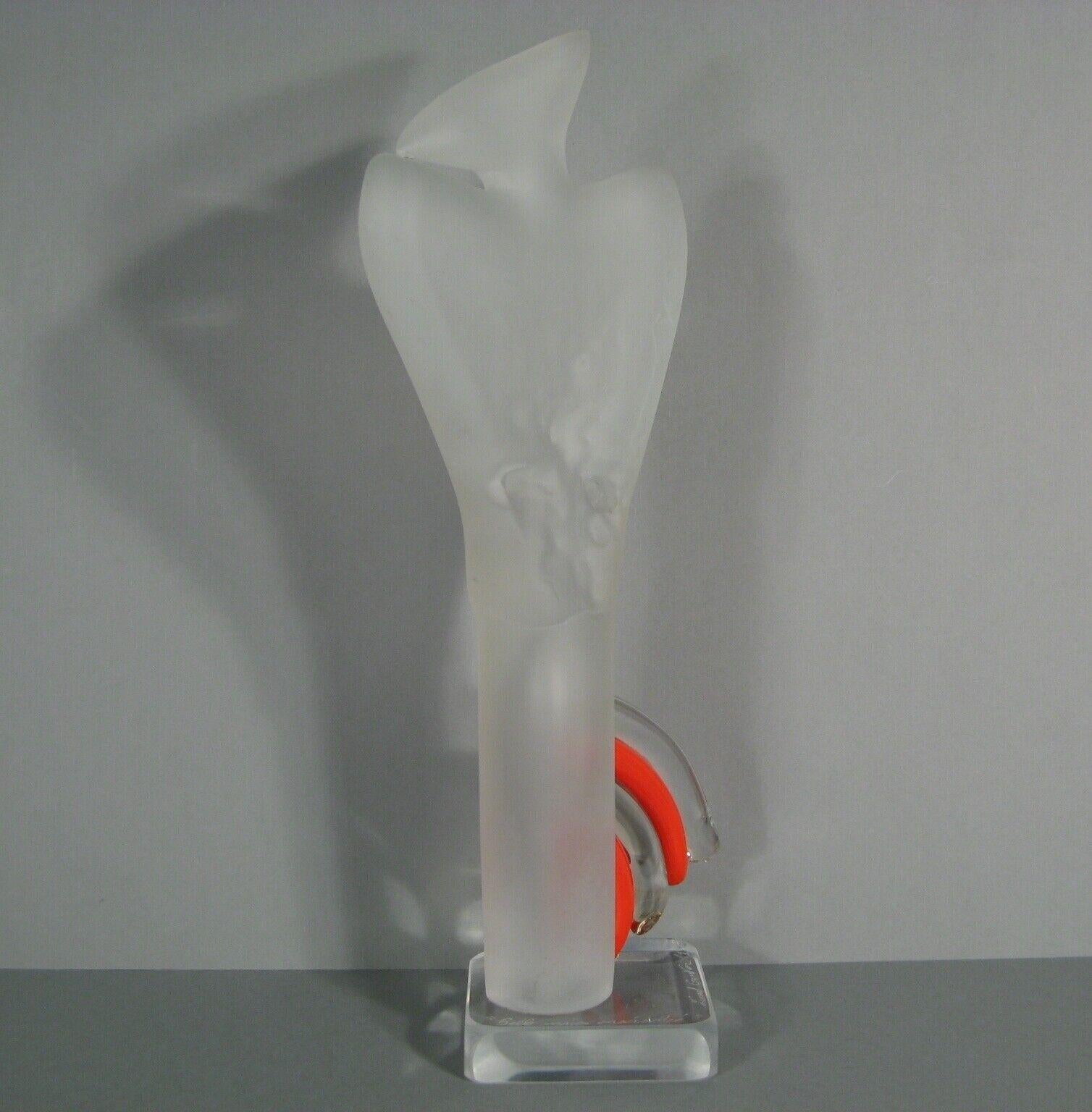 Contemporary Frosted Glass Sculpture of a Stylized Woman - Signed Geuver - 1Y144 4