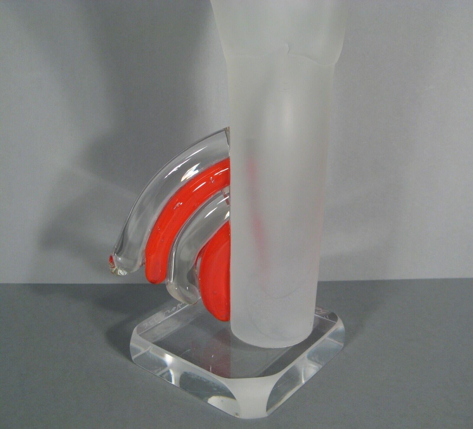 Contemporary Frosted Glass Sculpture of a Stylized Woman - Signed Geuver - 1Y144 5