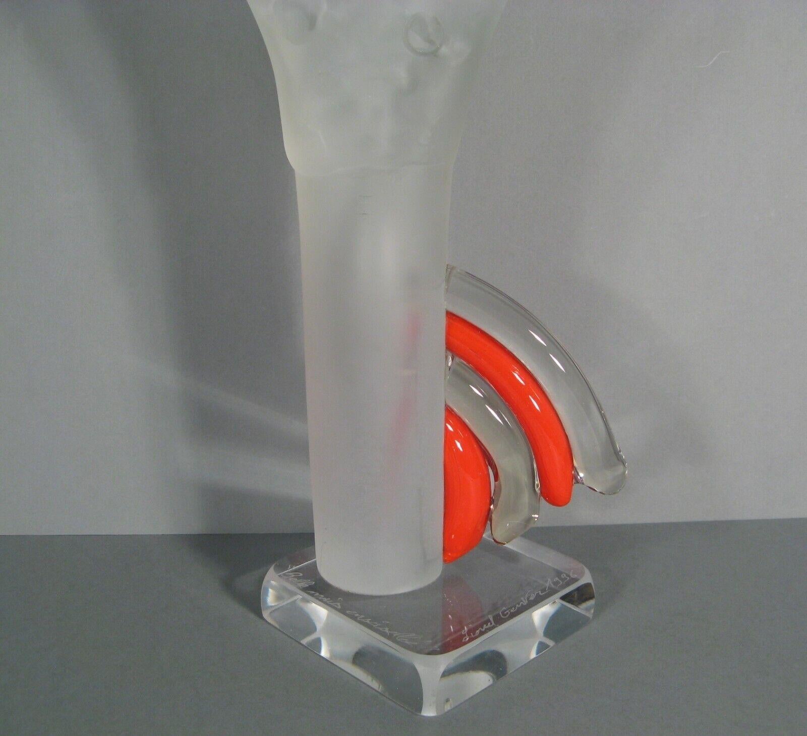 Empire Contemporary Frosted Glass Sculpture of a Stylized Woman - Signed Geuver - 1Y144