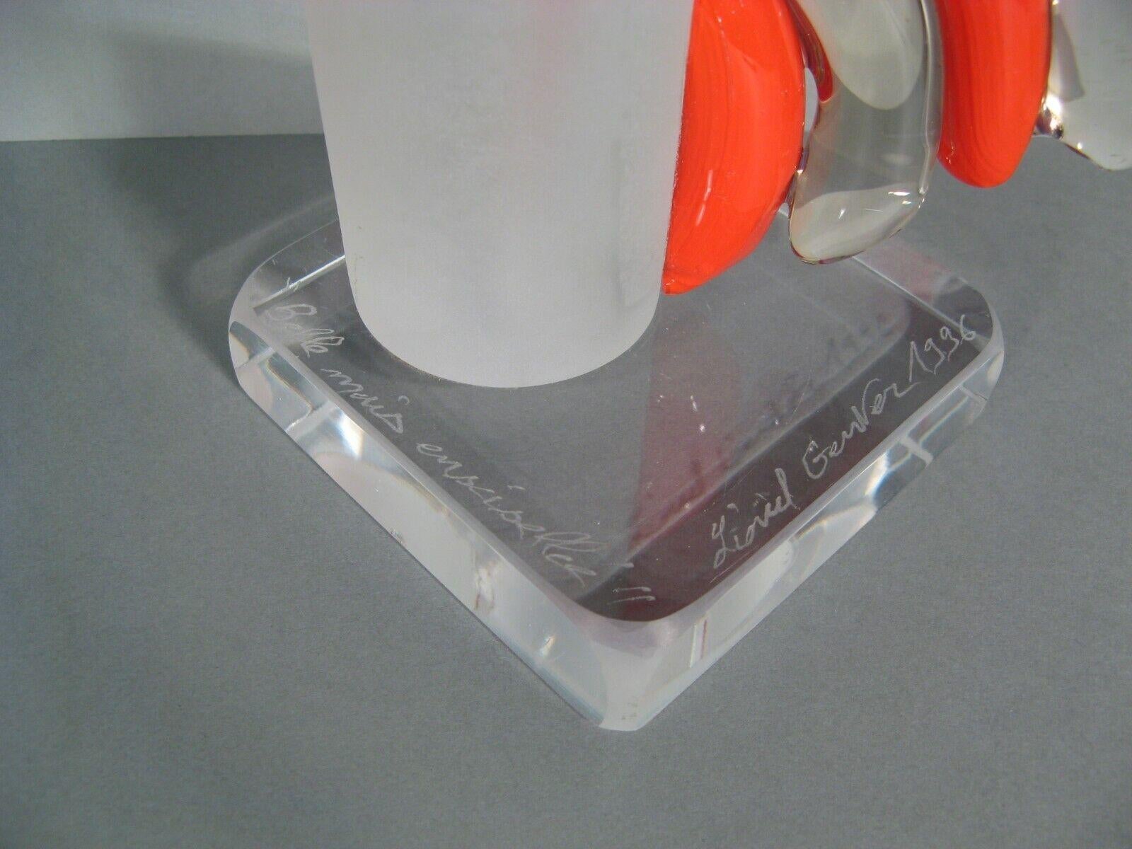 French Contemporary Frosted Glass Sculpture of a Stylized Woman - Signed Geuver - 1Y144