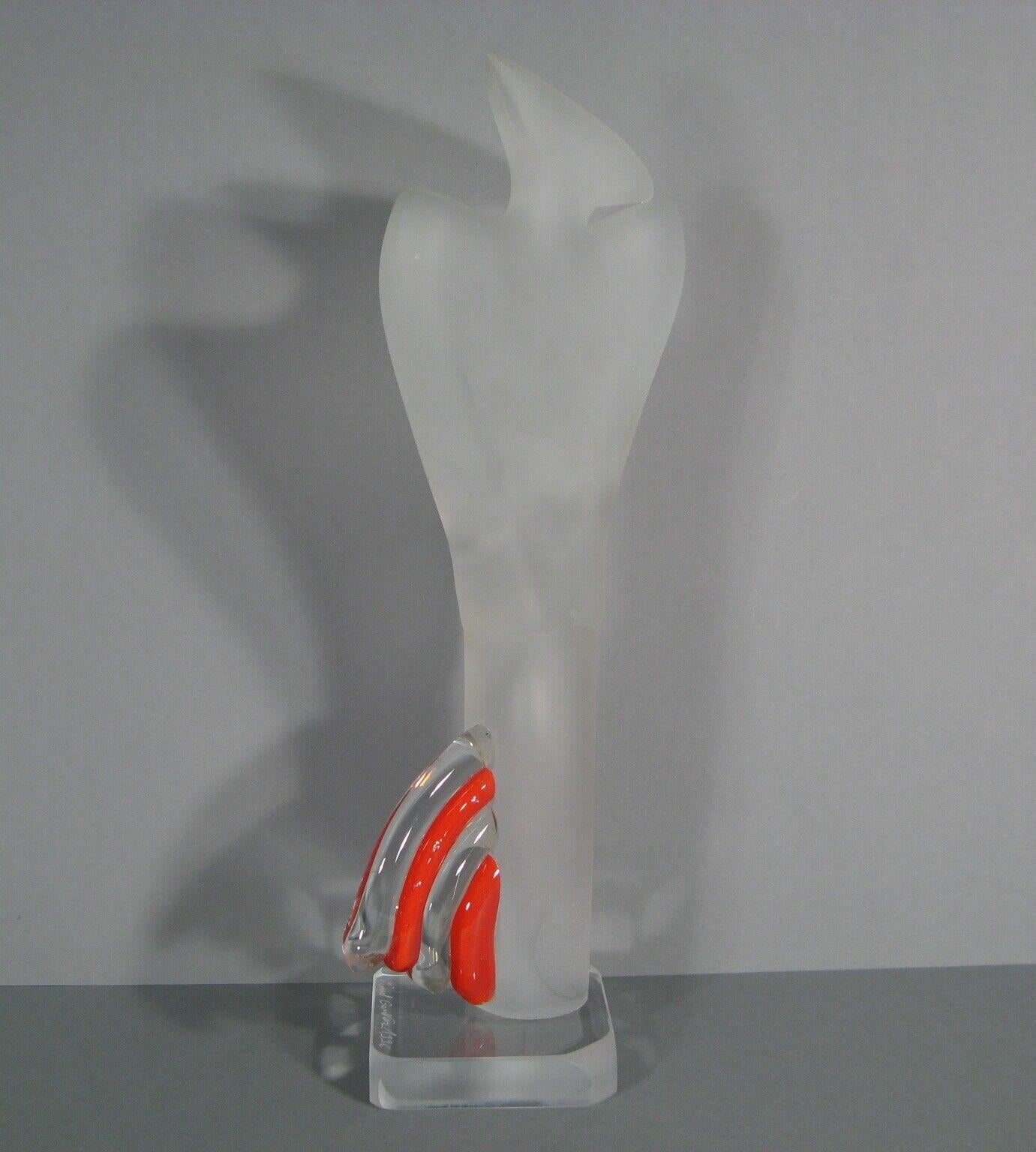 Contemporary Frosted Glass Sculpture of a Stylized Woman - Signed Geuver - 1Y144 1