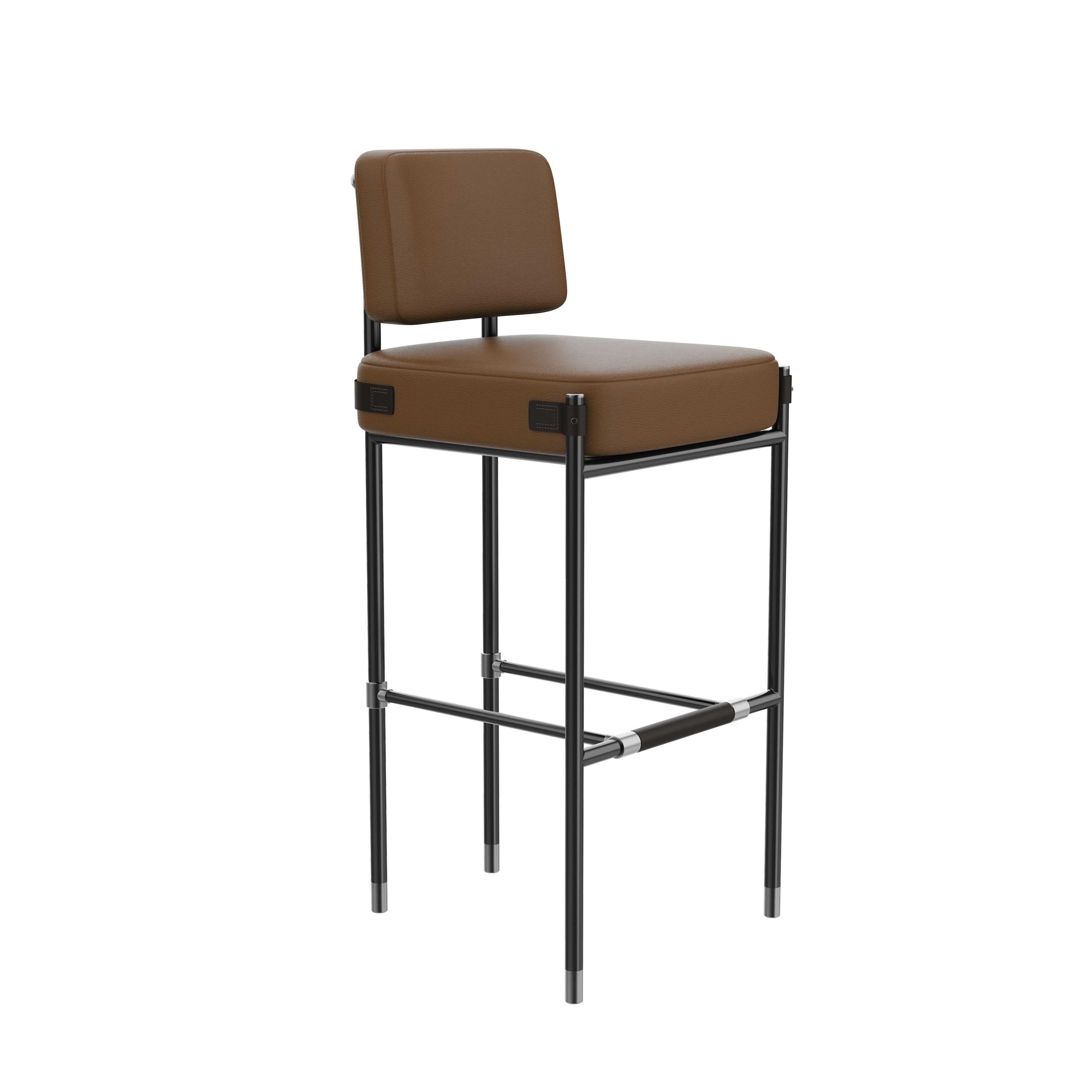 Portugais Chaise de bar contemporaine Fulton Pieds en acier inoxydable Made in Portugal Porus Studio en vente