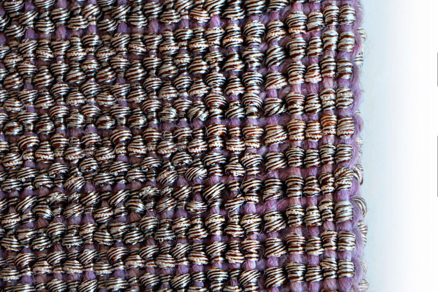 Contemporary Design Grau Flieder Teppich von Deanna Comellini Auf Lager 170x240 cm (Handgewebt) im Angebot