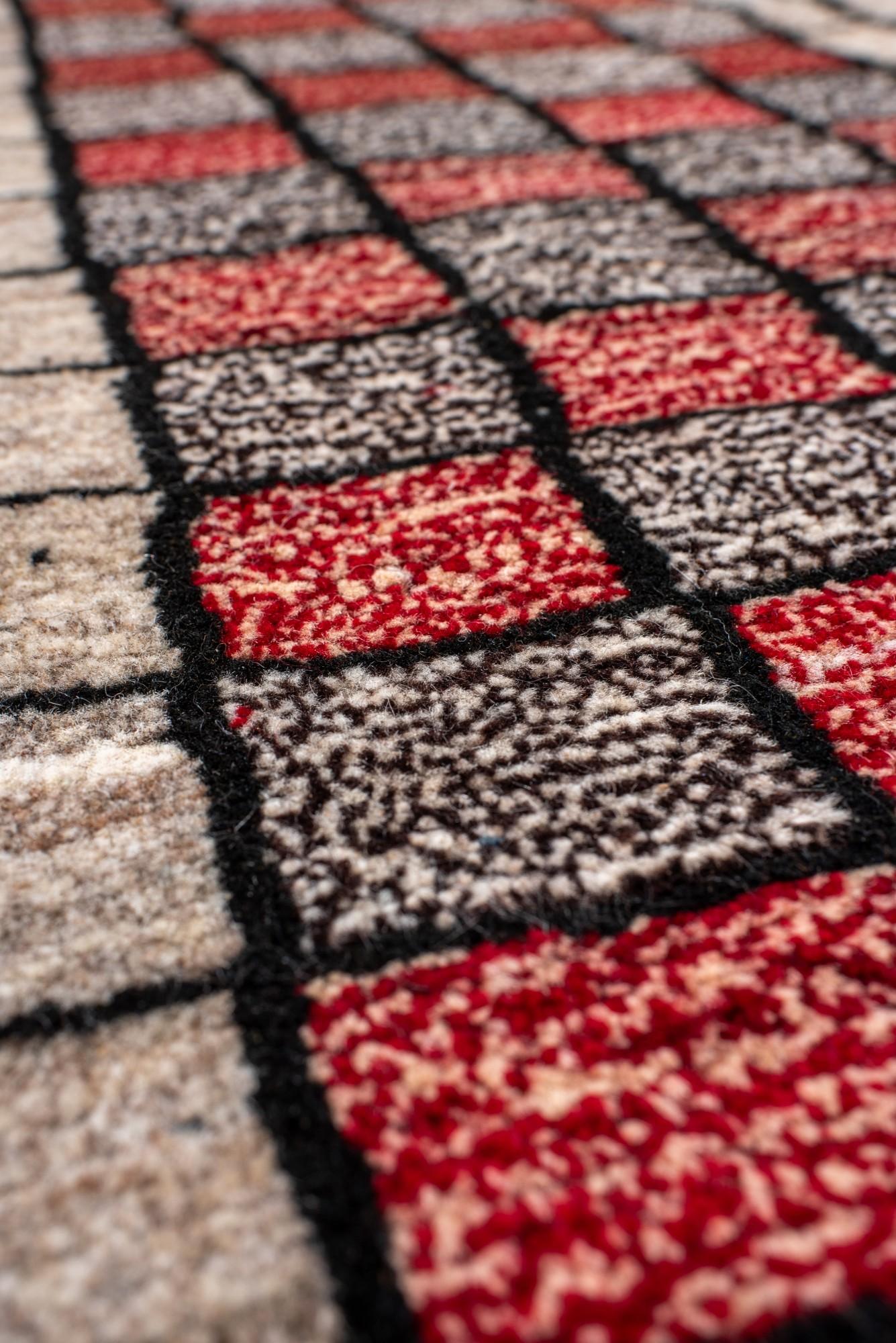 Contemporary Gabbeh Rug with Graphic Grid Pattern In New Condition For Sale In New York, NY