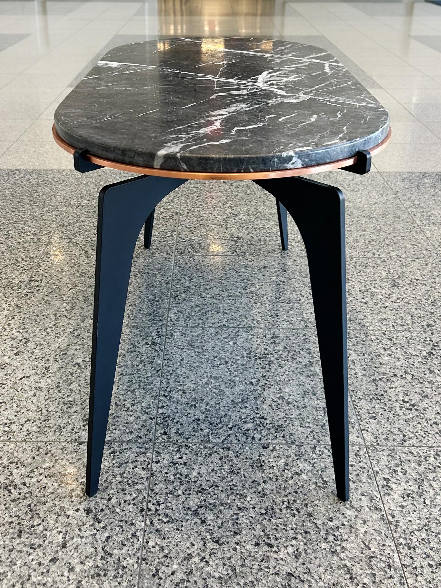 Contemporary Gabriel Scott Custom Prong Racetrack Side Table For Sale 1