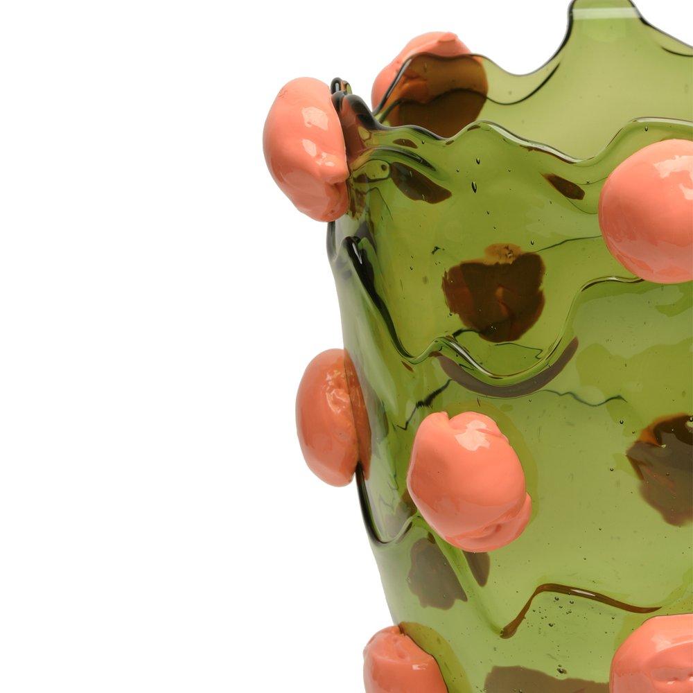 Zeitgenössische Gaetano Pesce Nugget L-Vase aus Harzflasche in Grün mit dunklem Lachs (Italienisch) im Angebot