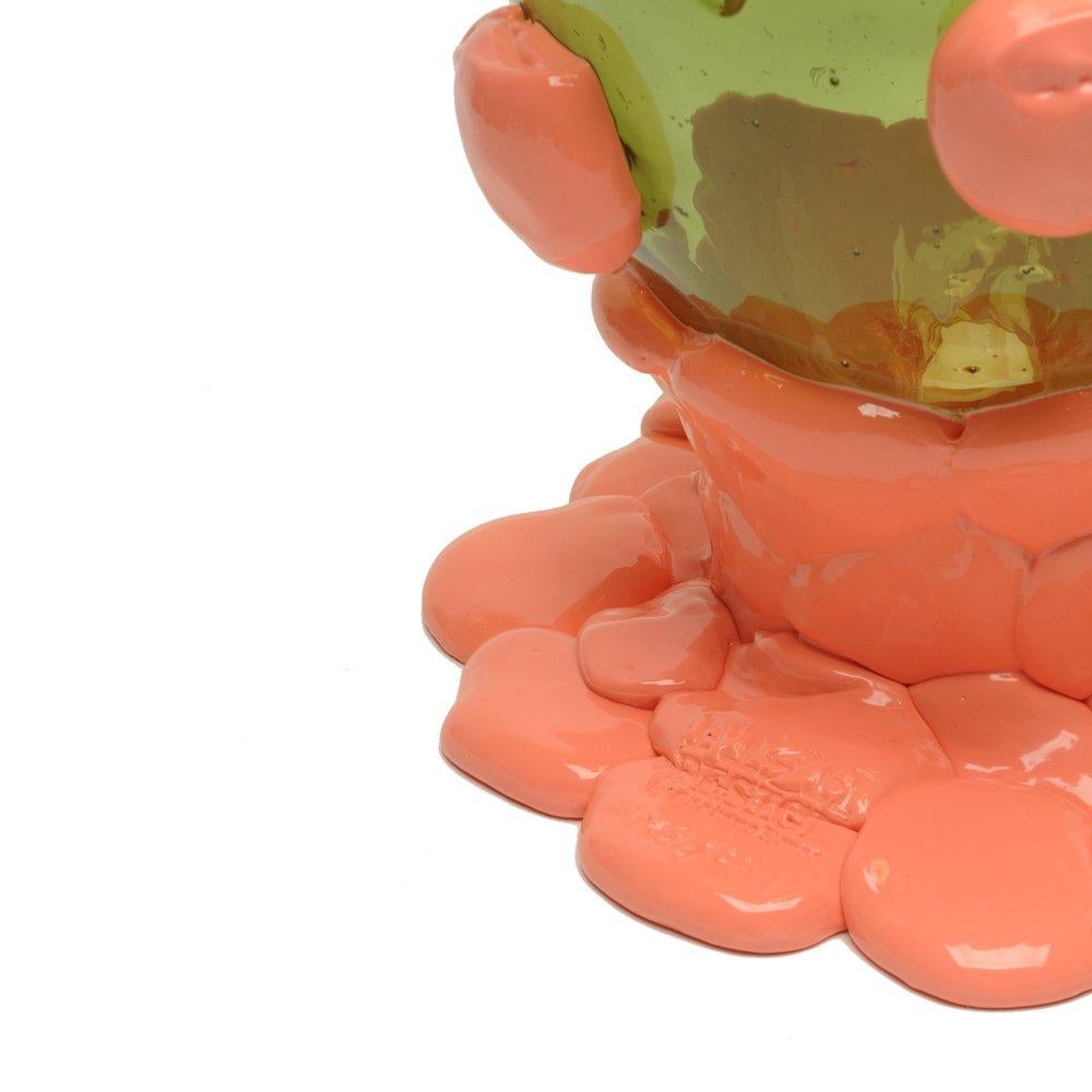 Zeitgenössische Gaetano Pesce Nugget L-Vase aus Harzflasche in Grün mit dunklem Lachs im Zustand „Neu“ im Angebot in barasso, IT