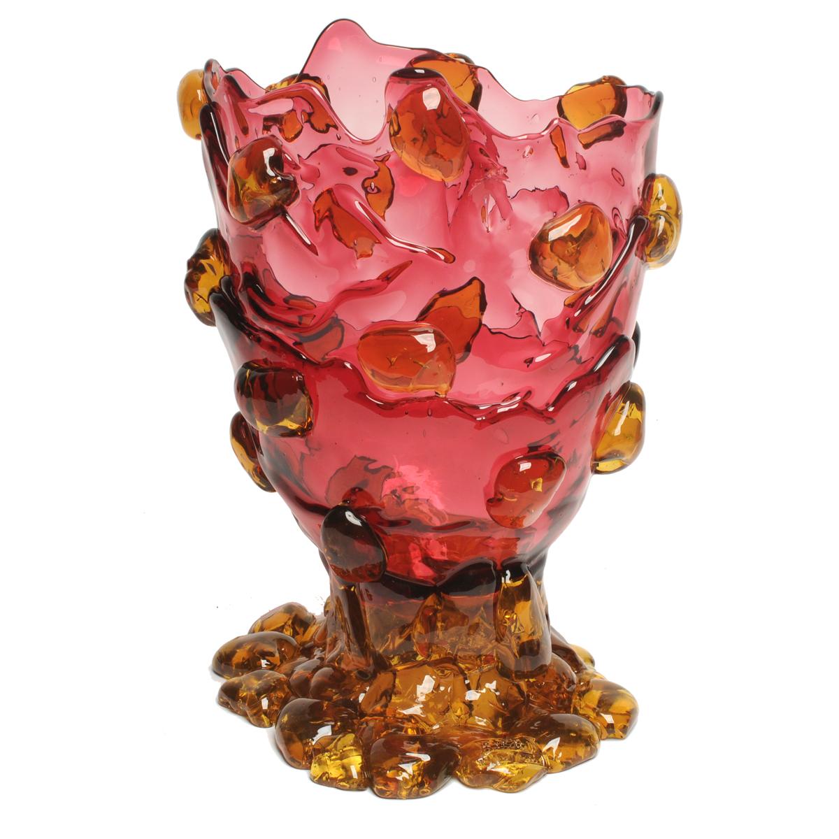 Contemporary Gaetano Pesce Nugget M Vase Resin Fuchsia Yellow In New Condition For Sale In barasso, IT