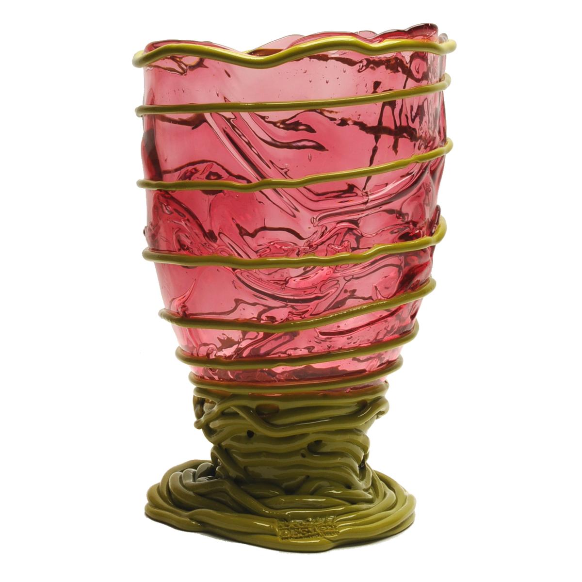 Pompitu II vase, clear light fuchsia, matt dust green.

Vase in soft resin designed by Gaetano Pesce in 1995 for Fish Design collection.

Measures: L ø 22cm x H 36cm

Other sizes available

Colours: light fuchsia, dust green.
Vase in soft