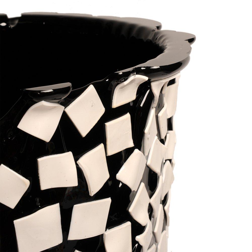 Arts and Crafts Vaso contemporaneo Gaetano Pesce Rock Xl in resina nero bianco in vendita