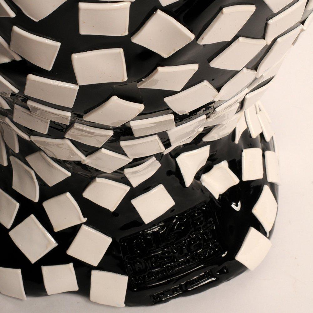 Contemporary Gaetano Pesce Rock Xl Vase Resin Black White In New Condition For Sale In barasso, IT