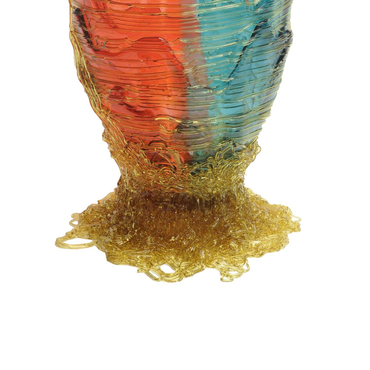 Arts and Crafts Vase contemporain Gaetano Pesce Spaghetti XL en résine fuchsia, ambre et aqua en vente
