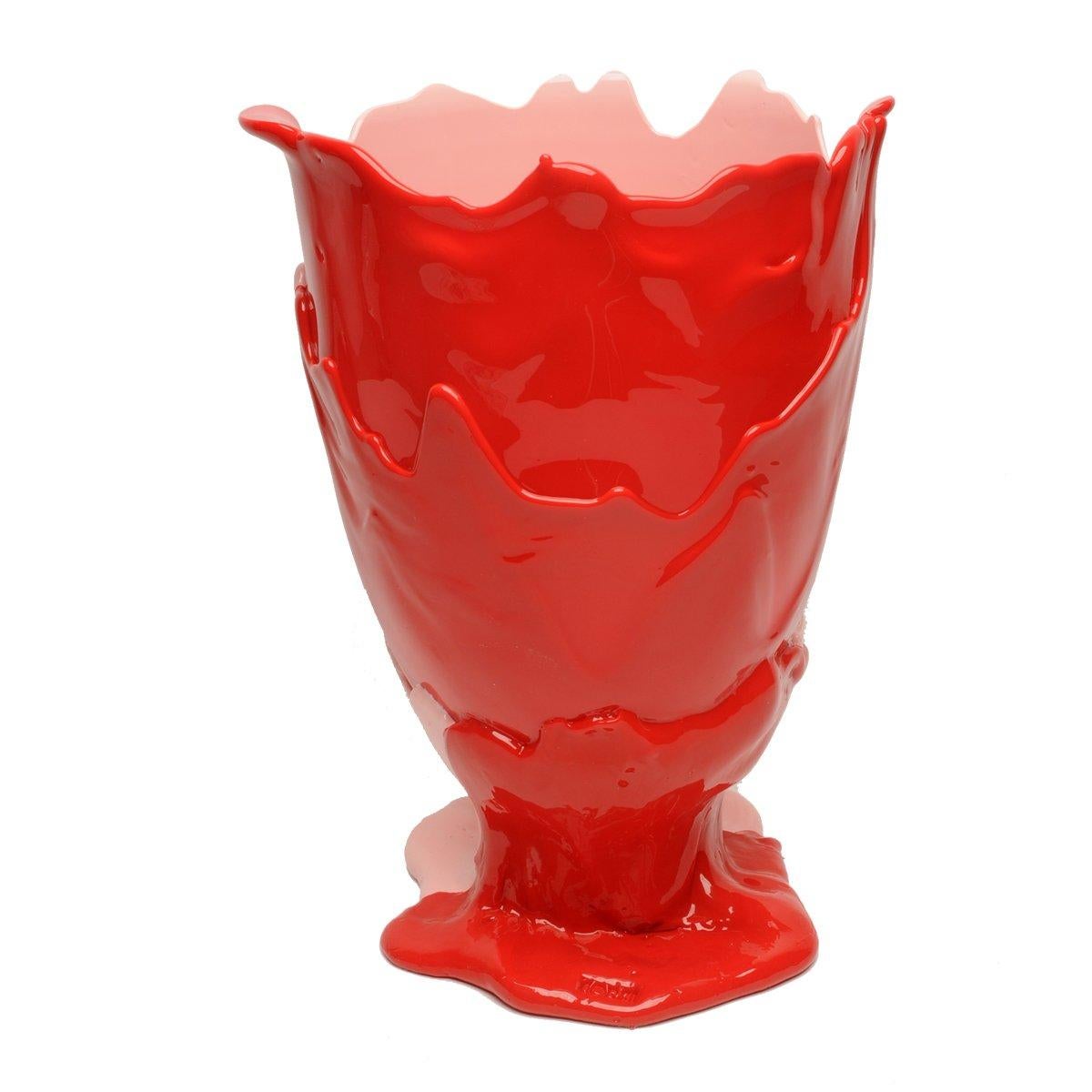 Italiano Vaso contemporaneo Gaetano Pesce Twins-C M in resina rosa rossa. in vendita