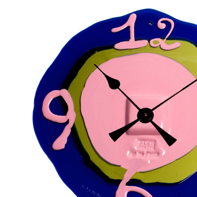 Contemporary Gaetano Pesce Watch Me L Clock Resin Blue Pink Green In New Condition For Sale In barasso, IT