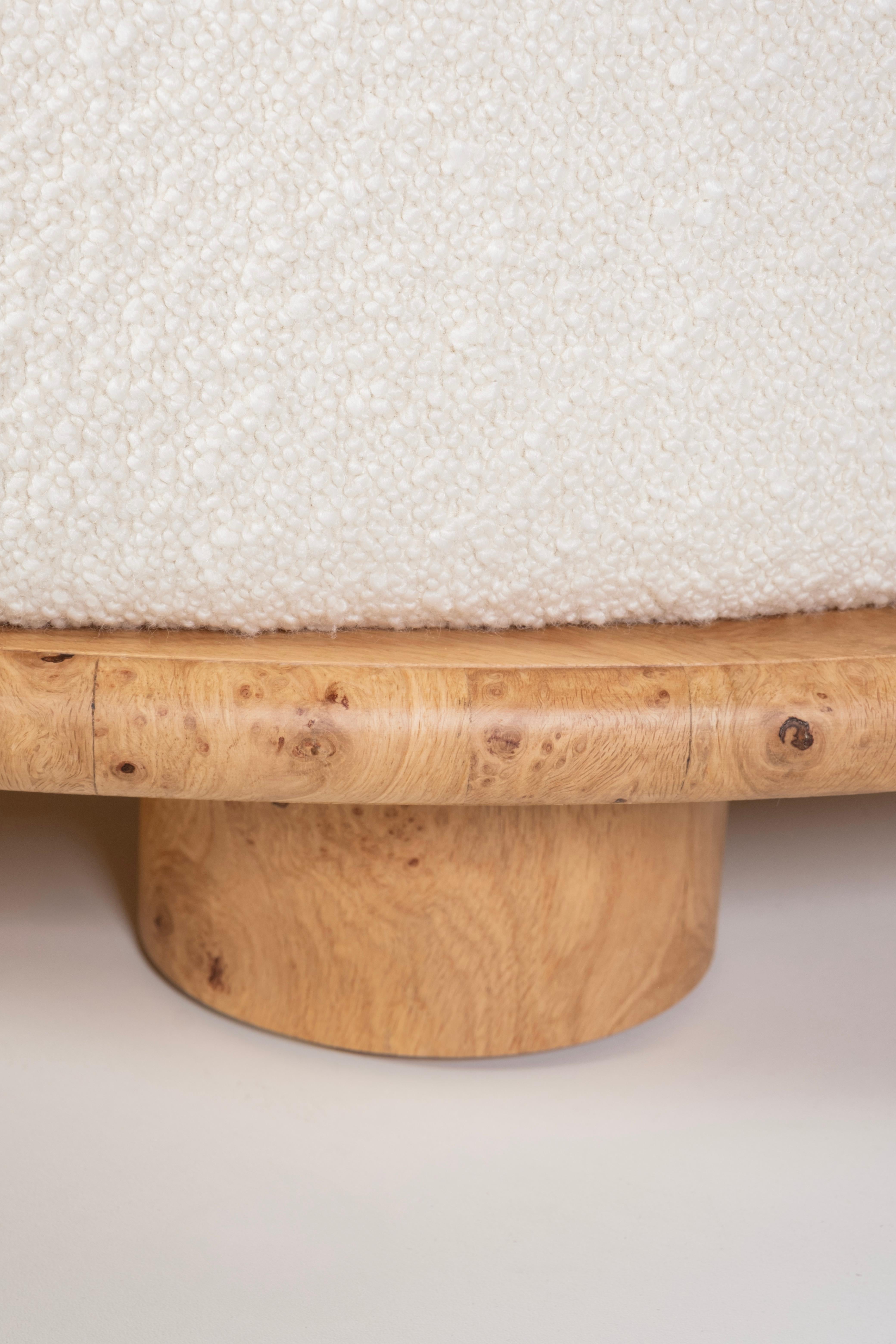 Fauteuil contemporain Galapinhos, racine de chêne, coton beige, fait main par Greenapple en vente 3