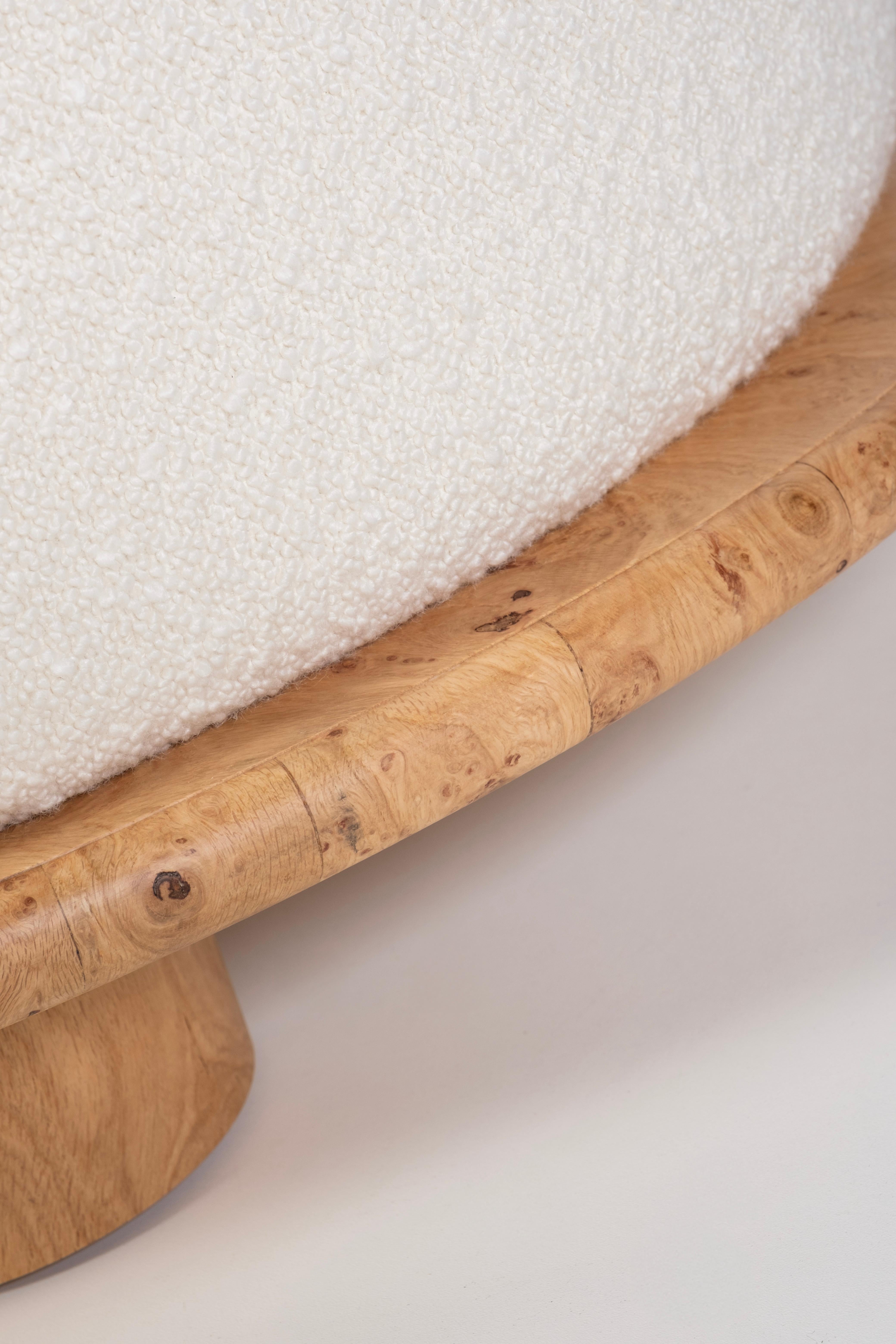 Fauteuil contemporain Galapinhos, racine de chêne, coton beige, fait main par Greenapple en vente 4