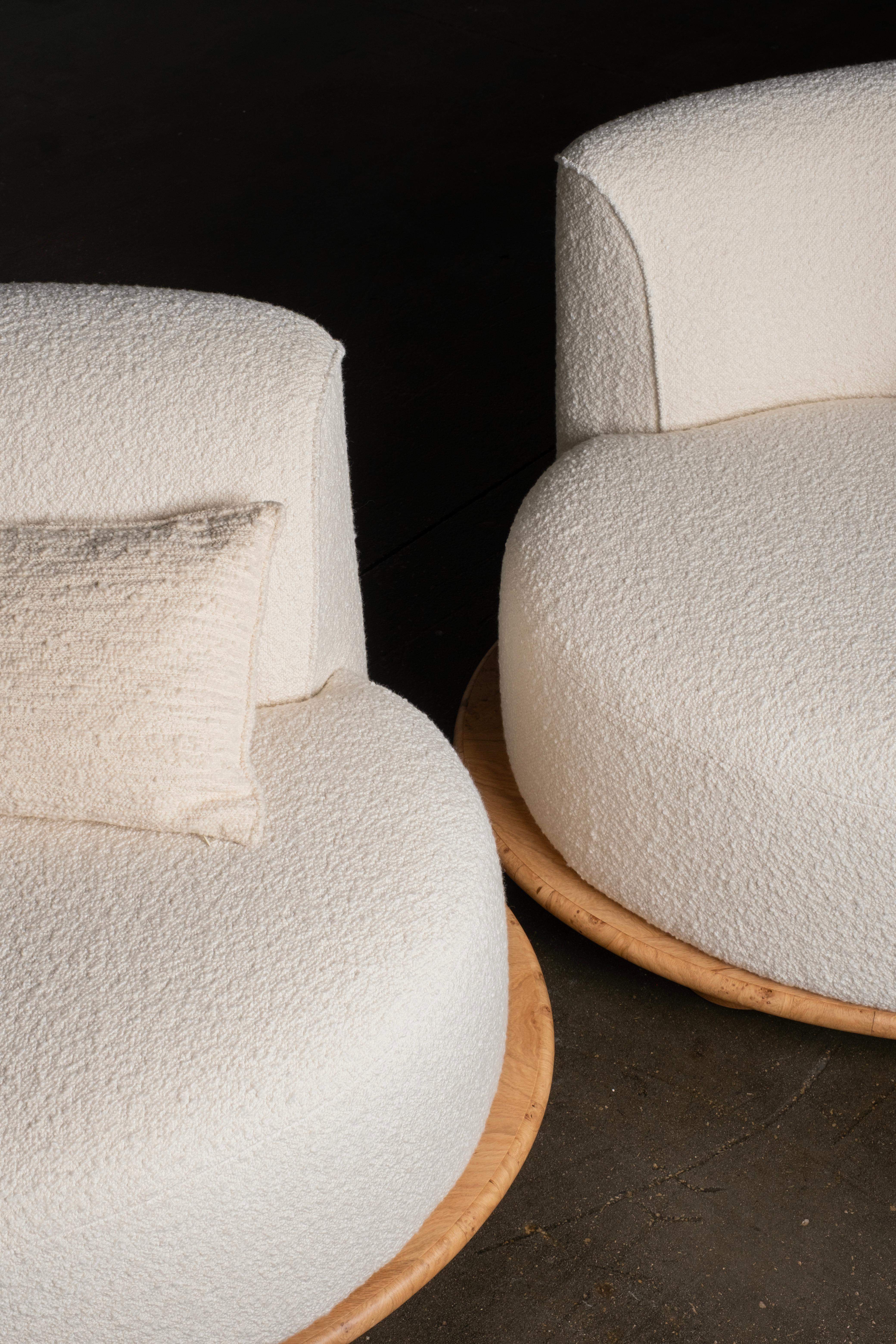Fauteuil contemporain Galapinhos, racine de chêne, coton beige, fait main par Greenapple en vente 7