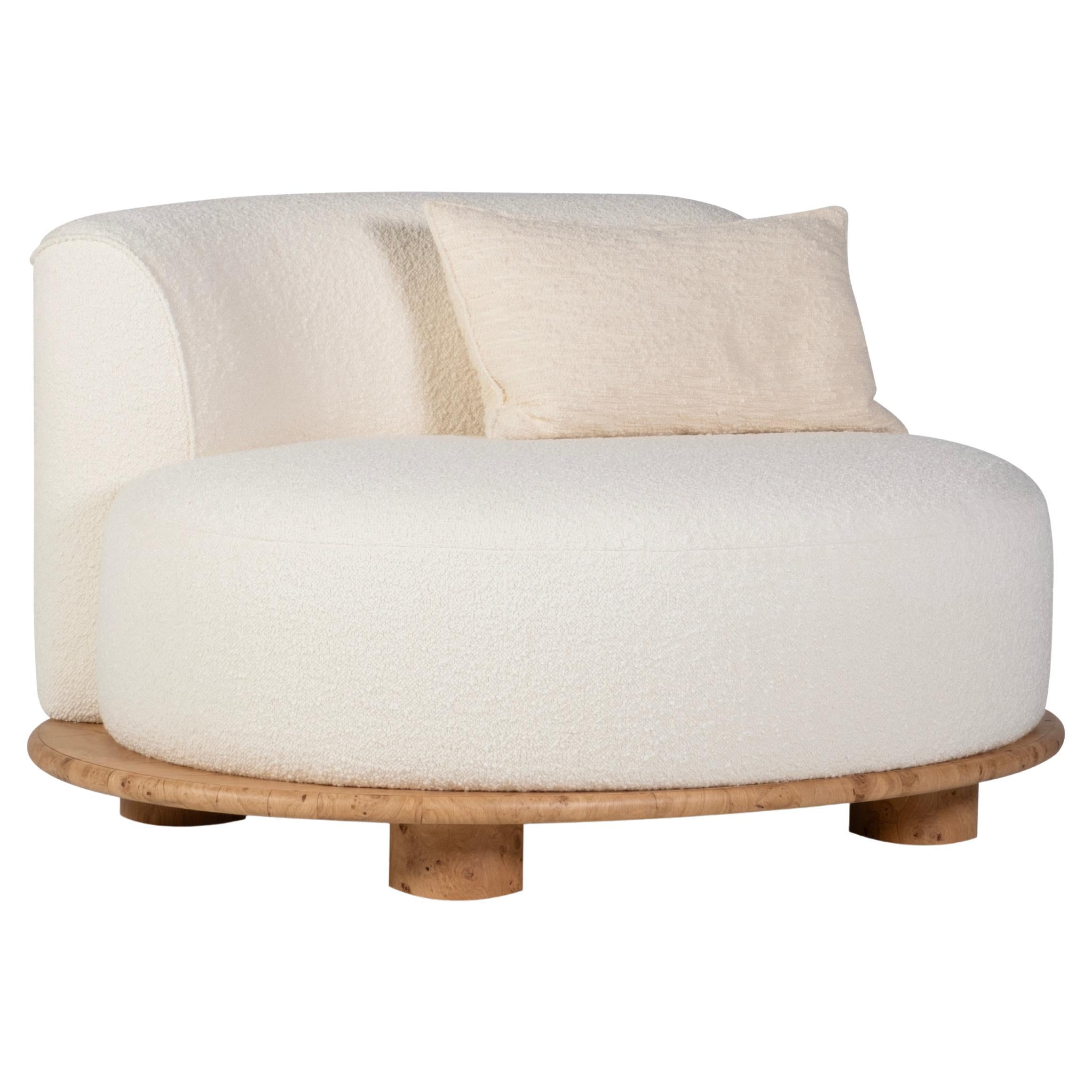 Fauteuil contemporain Galapinhos, racine de chêne, coton beige, fait main par Greenapple en vente