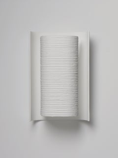 Applique murale contemporaine "Galba III" en plâtre blanc avec finition biseautée