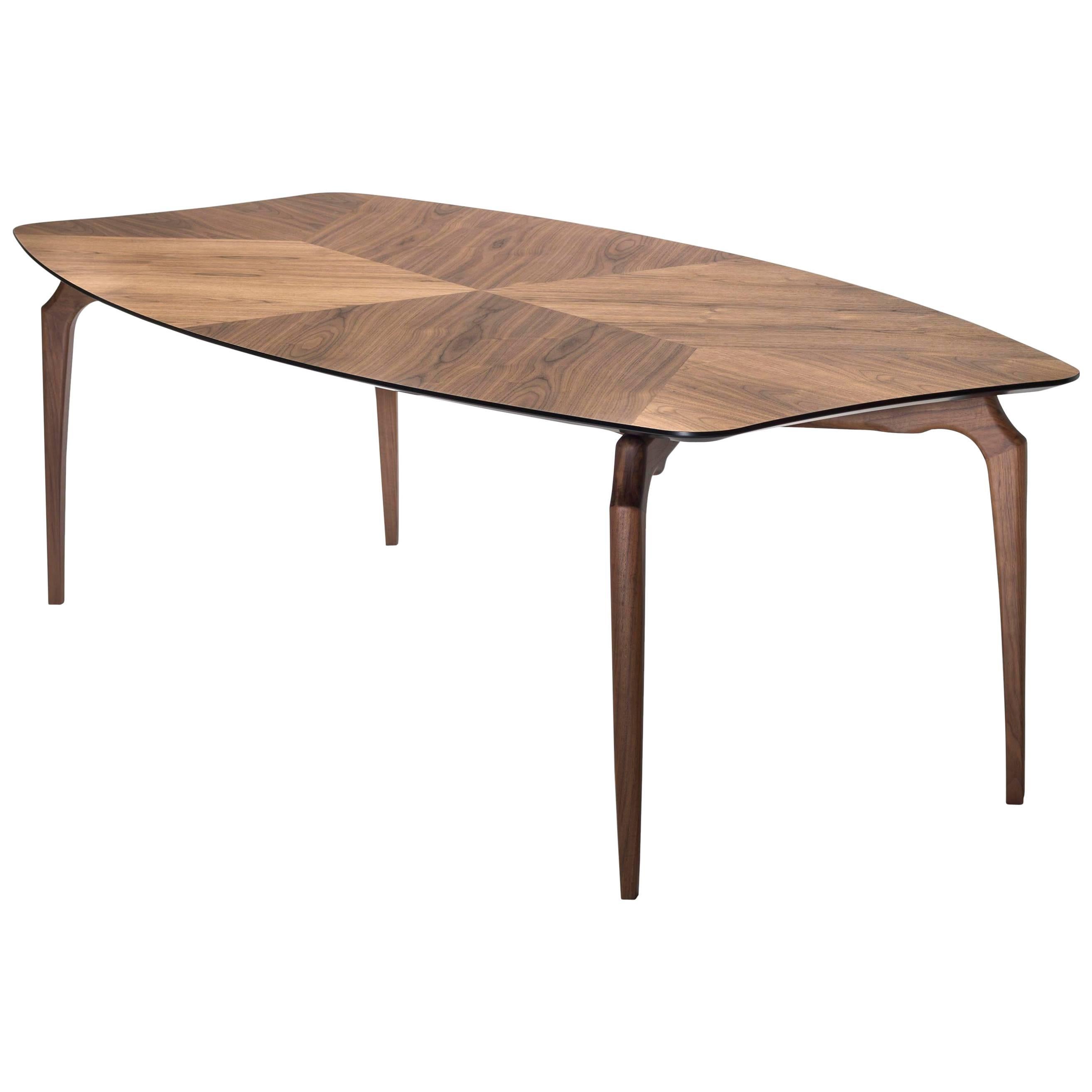 Mesa de comedor contemporánea "Gaulino" de Oscar Tusquets, tablero chapado en nogal