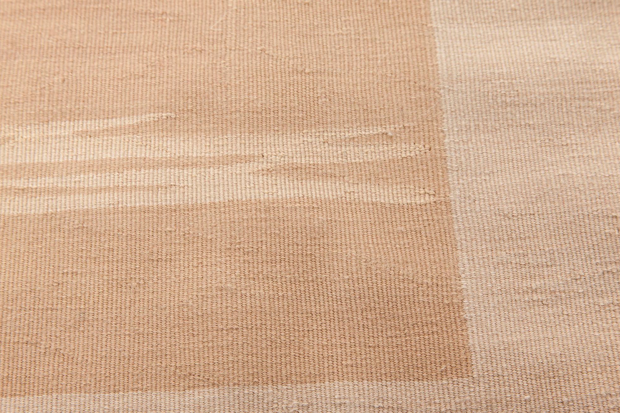 Art Déco Tappeto geometrico contemporaneo in lana a trama piatta beige e bianca di Doris White Blau in vendita