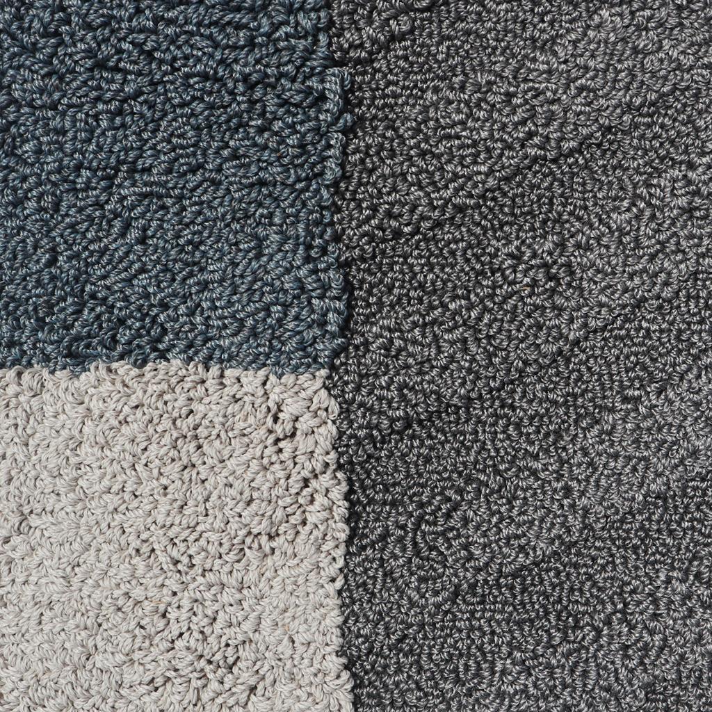 Alfombra Geométrica Contemporánea Negra y Nude Diseño Gráfico Mínimo Hecho a Mano Moderno en venta