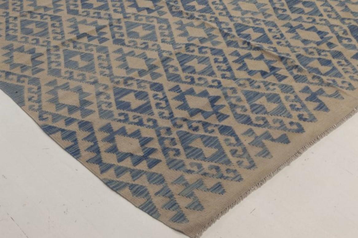 Contemporary Geometric Blue and Beige Flat-Weave Wool Rug by Doris Leslie Blau In New Condition For Sale In New York, NY