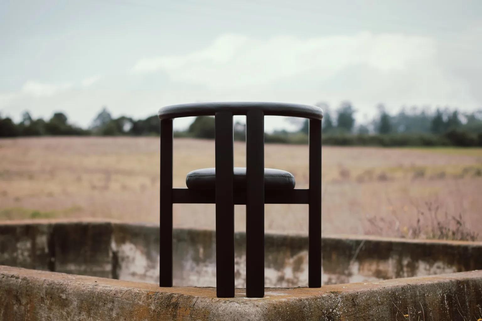 Zeitgenössischer geometrischer Stuhl ''Olta'' von Carmworks (21. Jahrhundert und zeitgenössisch) im Angebot