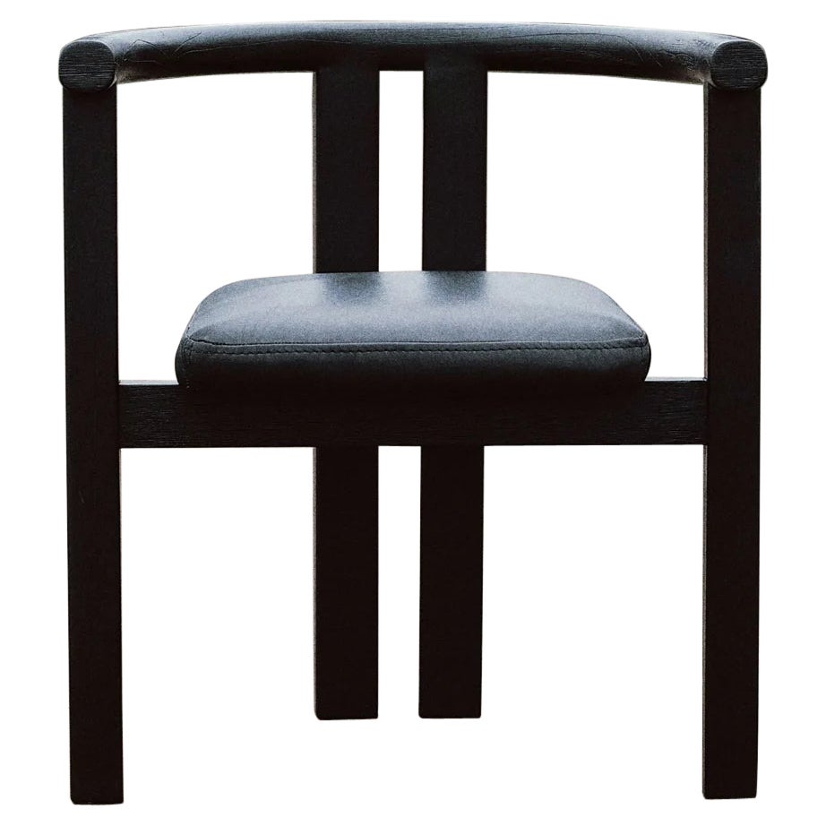 Chaise géométrique contemporaine « Olta » de Carmworks