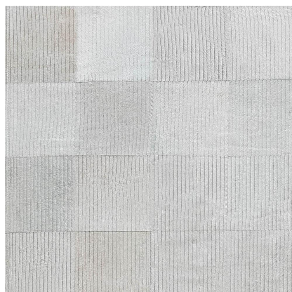 Zeitgenössischer geometrischer, maßgefertigter Haarteppich auf Tierhaut von Doris Leslie Blau (21. Jahrhundert und zeitgenössisch) im Angebot
