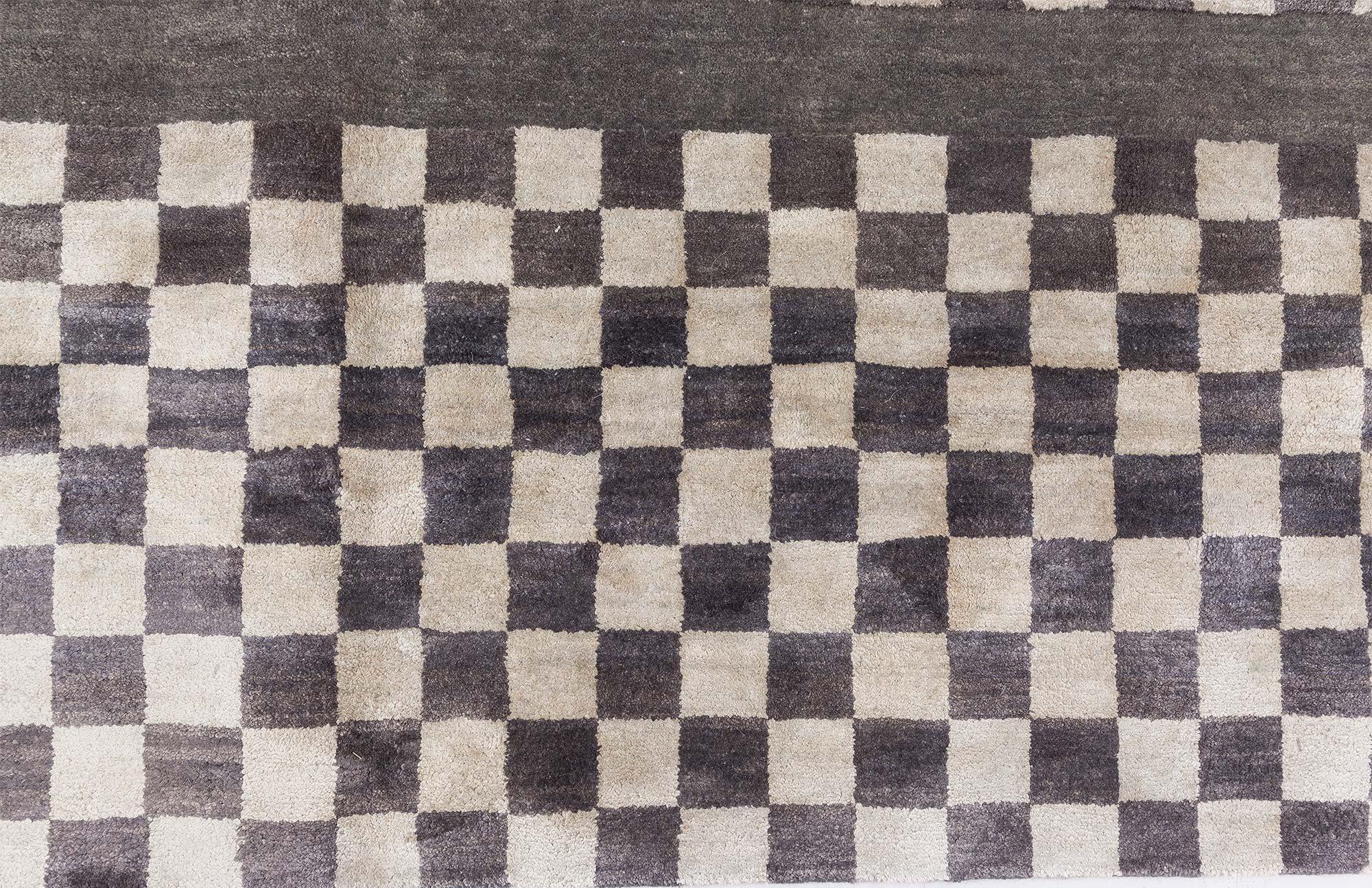 Moderne Tapis de couloir géométrique contemporain en laine nouée à la main de Doris Leslie Blau en vente