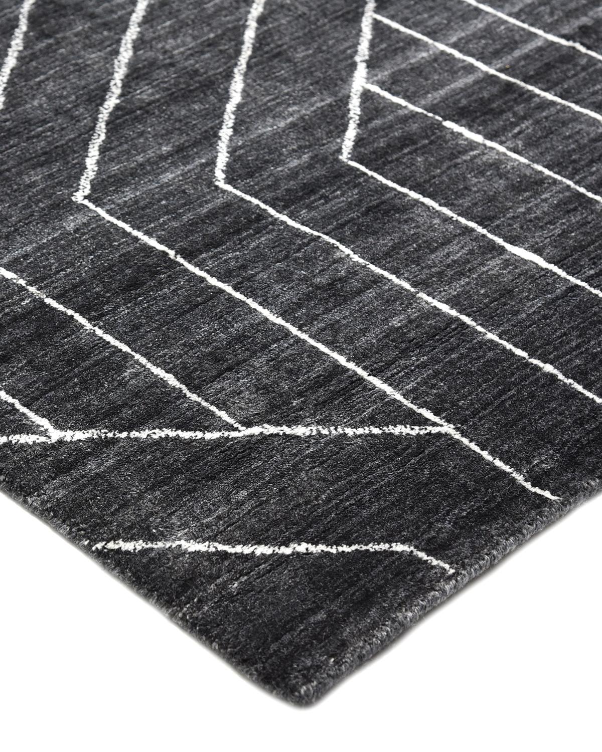 Frescas, llenas de vida y, sobre todo, lujosas, las alfombras de la colección Modern pueden revitalizar una habitación tradicional con la misma elegancia que un espacio más contemporáneo. Independientemente de su color y estilo, sólo hay una cosa en