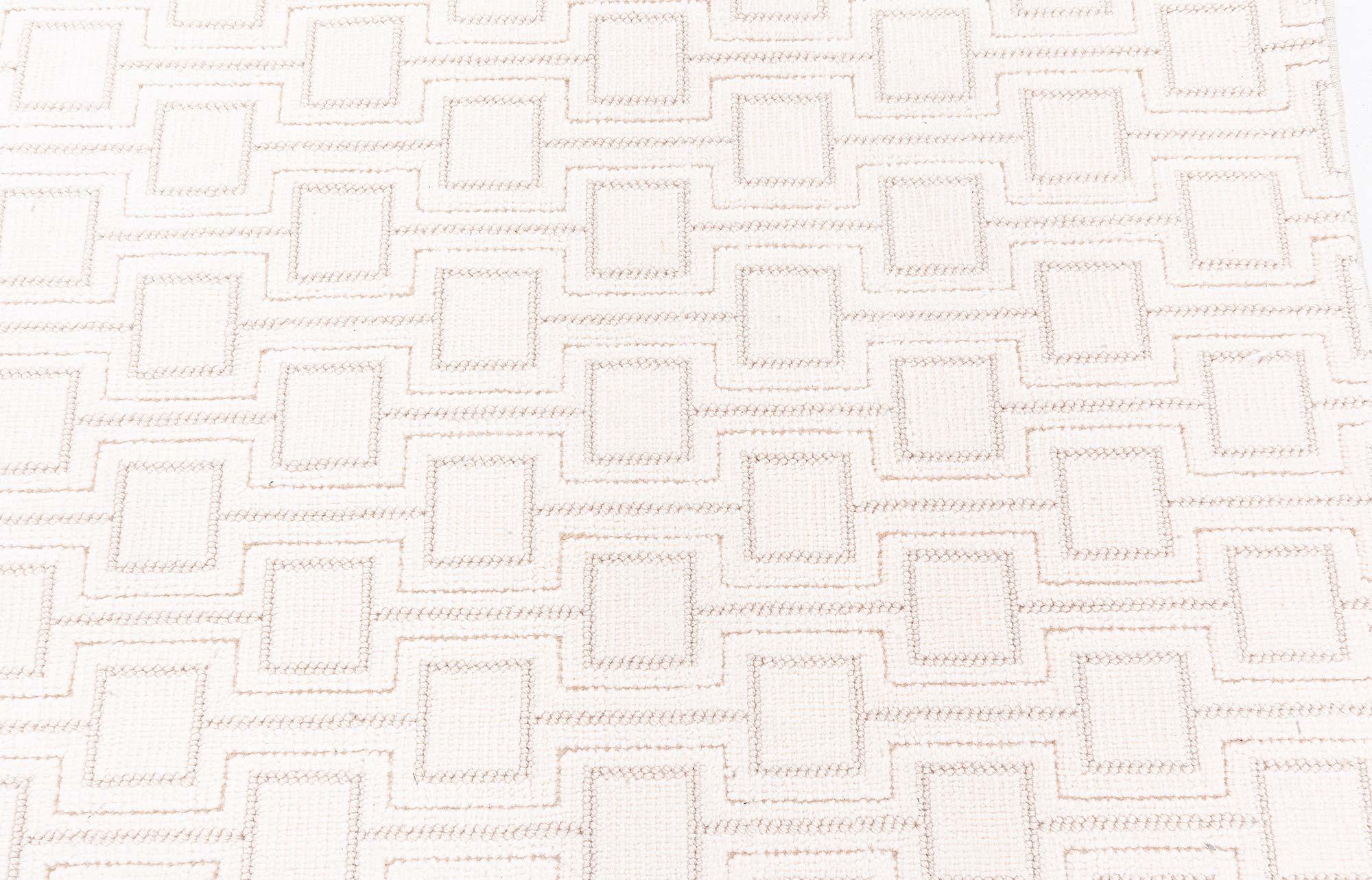 Autre Tapis de course contemporain géométrique beige touffeté à la main par Doris Leslie Blau en vente