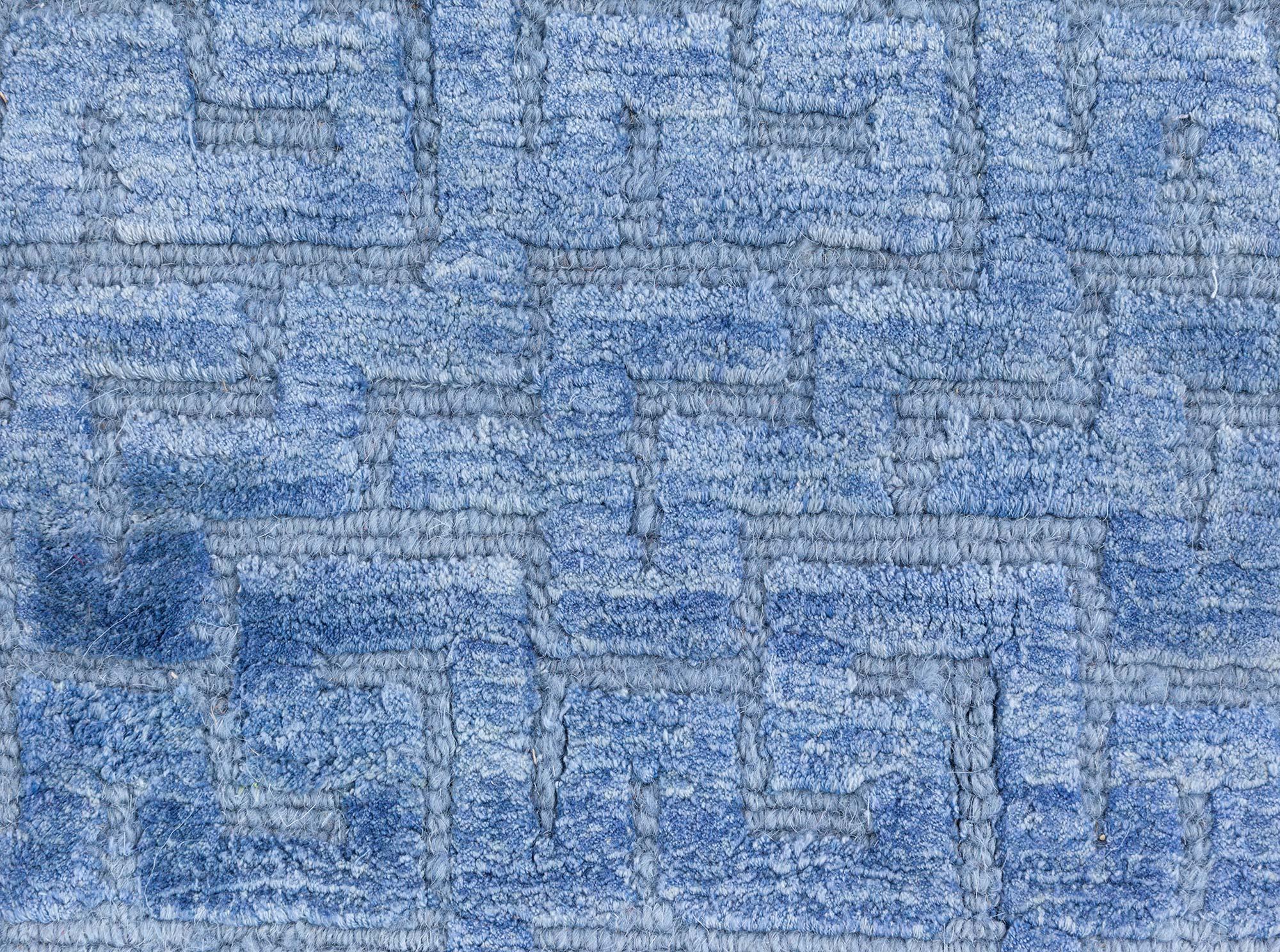 Indien Tapis contemporain géométrique High-low en soie nouée Fragment par Doris Leslie Blau en vente