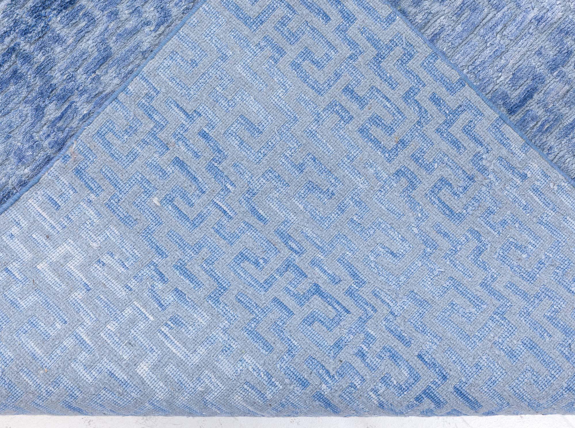 XXIe siècle et contemporain Tapis contemporain géométrique High-low en soie nouée Fragment par Doris Leslie Blau en vente