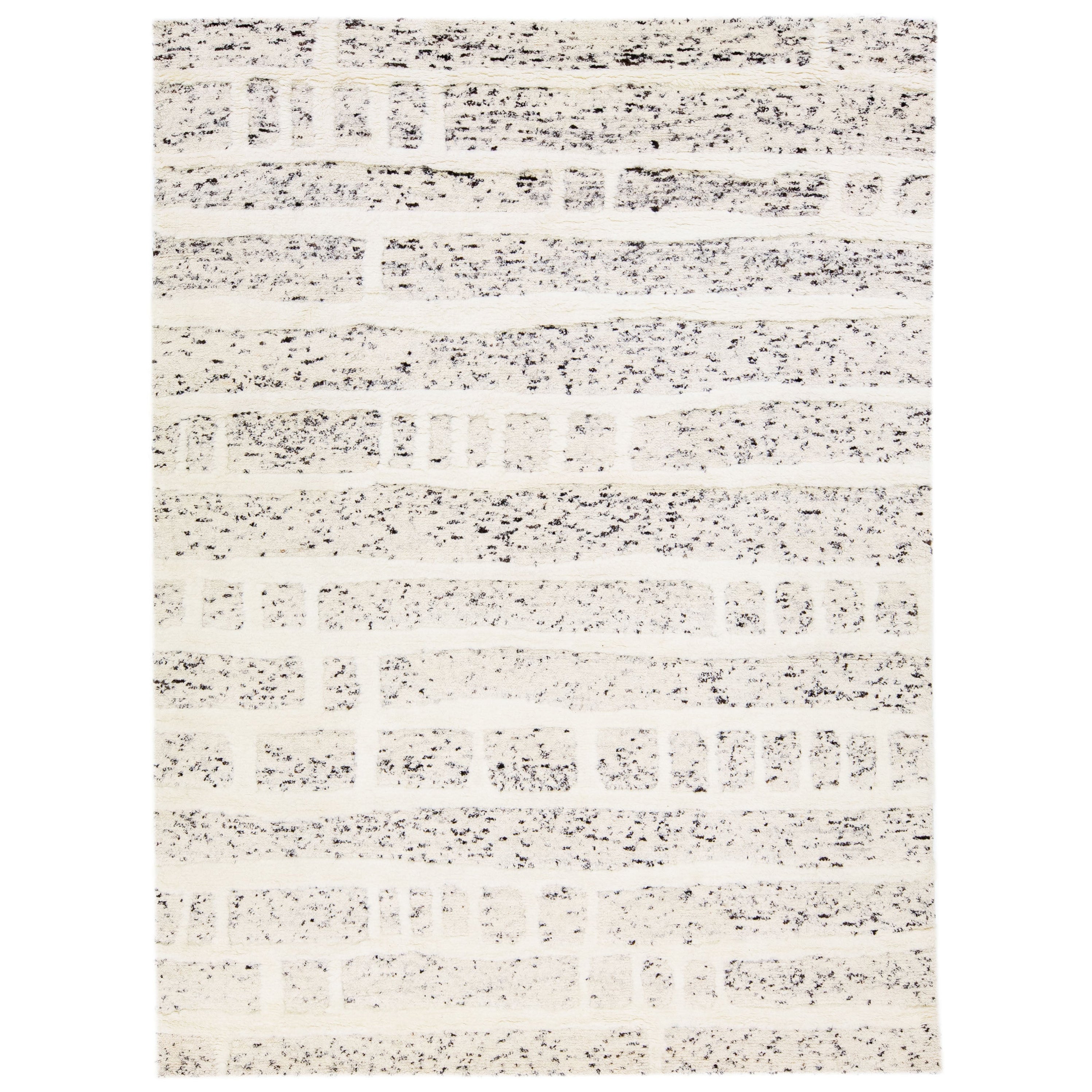 Tapis contemporain en laine beige de style marocain géométrique fait à la main par Apadana