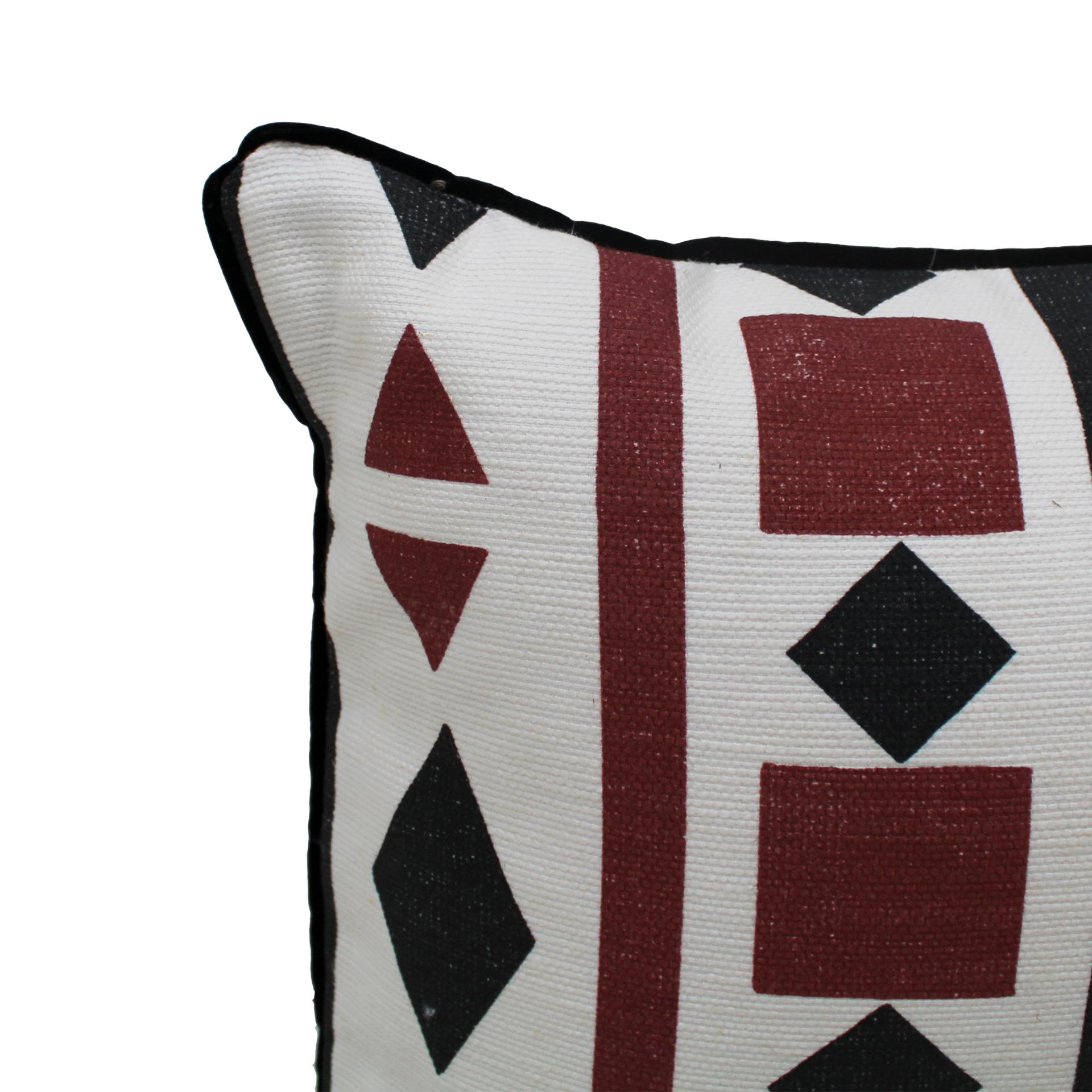 European Contemporary Geometric Print Pillow in Linen and Cotton For Sale