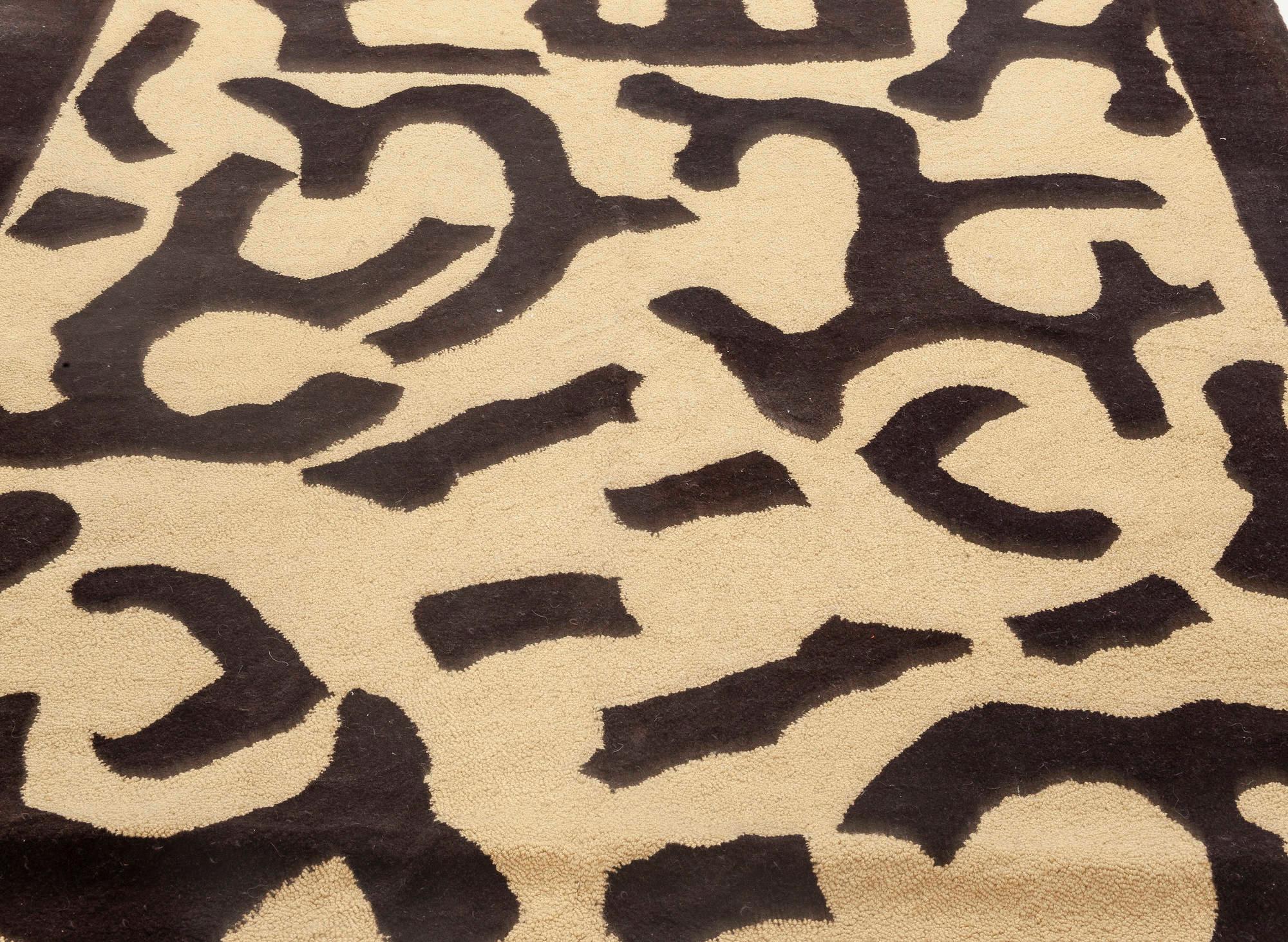 Contemporary Geometric Rug by Roderick N. Shade by Doris Leslie Blau Indio en venta