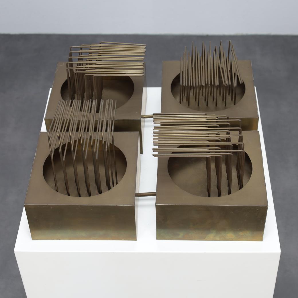 Altro Scultura geometrica contemporanea in ottone, nello stile di Harry Bertoia, Europa in vendita