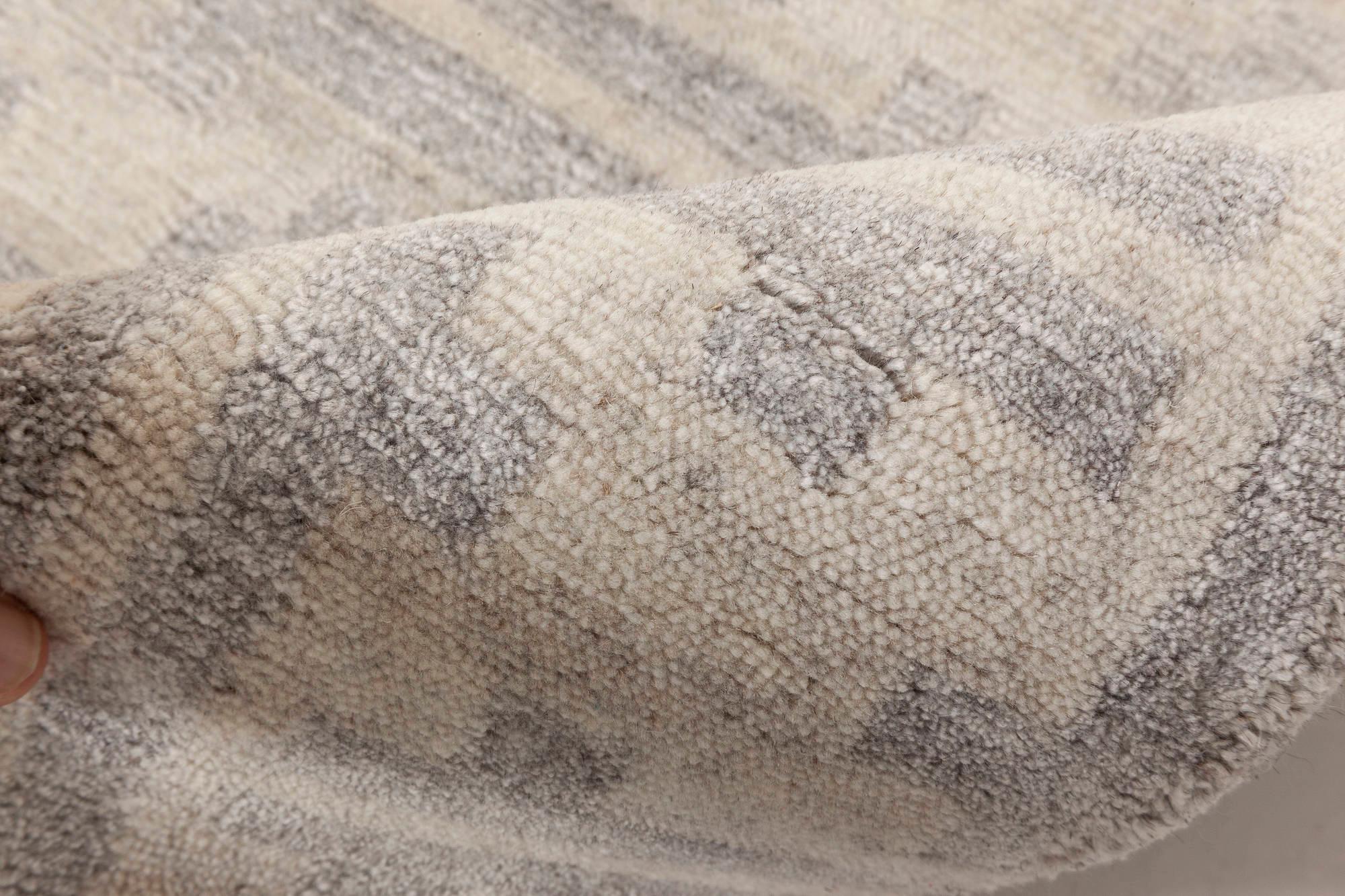 Contemporary Geometric Terra gray rug in natural wool by Doris Leslie Blau
Size: 14'0